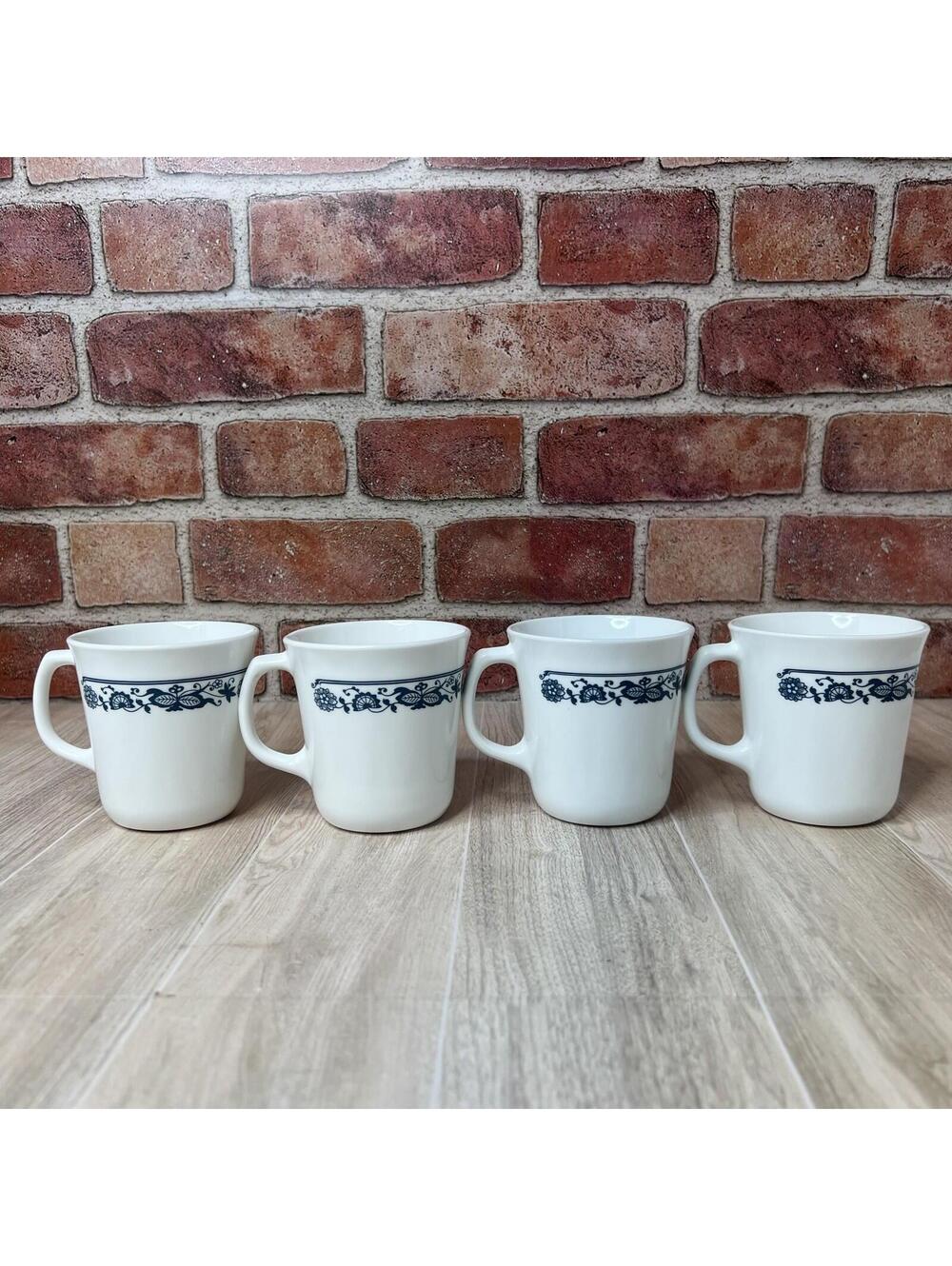 Lot of 4 USA Corelle Corning Old Town Blue Onion Coffee Mug Tea Cups Glass